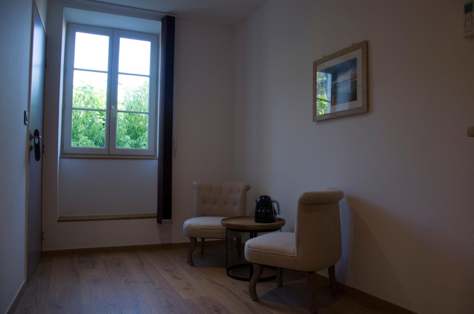 Aux Platanes Hotel Poligny  Phòng bức ảnh